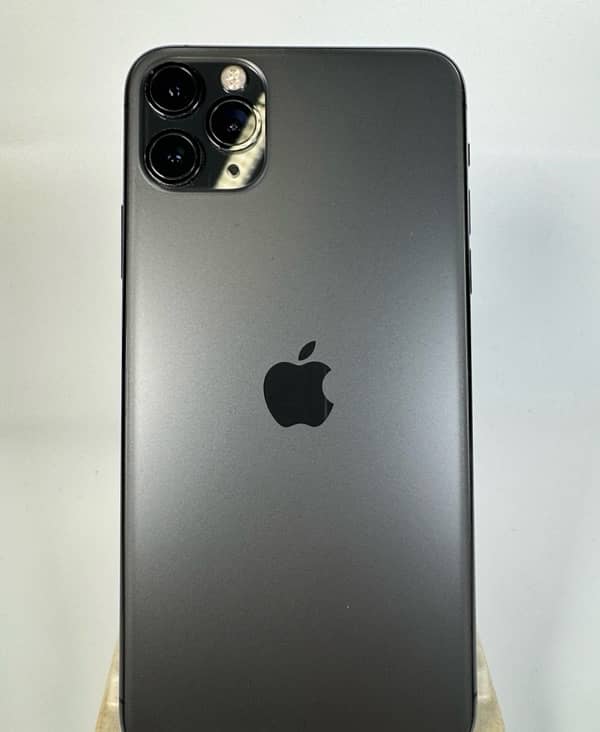 iPhone 11 pro Max Non PTA 1