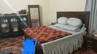 read add care fully Bed Set is for sell