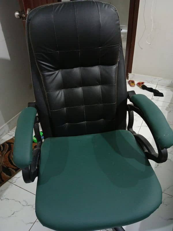 Revolving Chair (Office Chair) 0