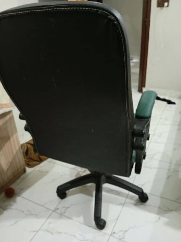 Revolving Chair (Office Chair) 3