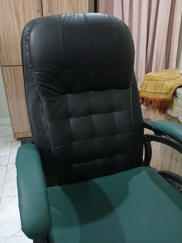 Revolving Chair (Office Chair) 4