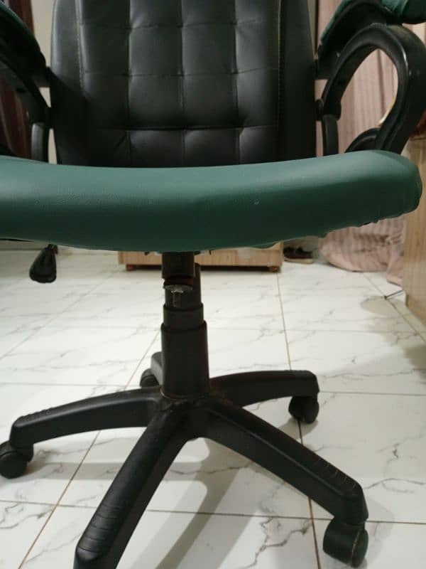 Revolving Chair (Office Chair) 7