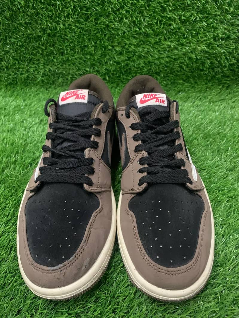 Travis Scott Air Jordan 1 Low Dark 1