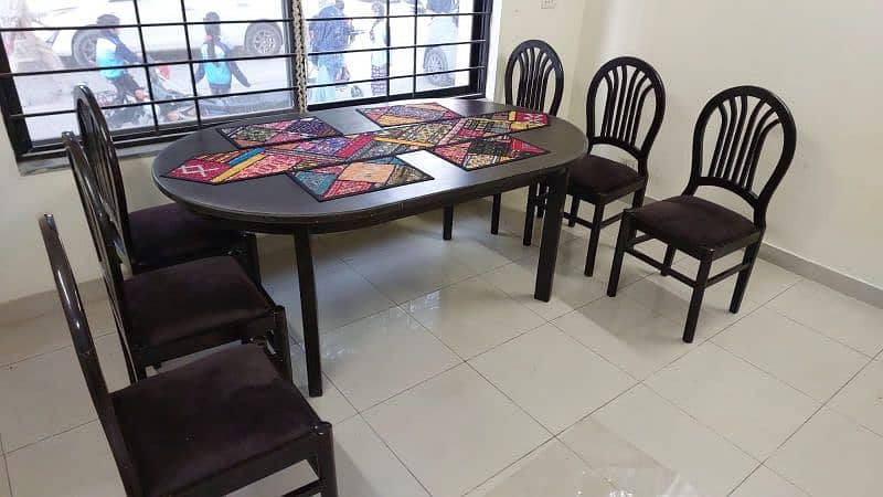 Dining table for sale 1