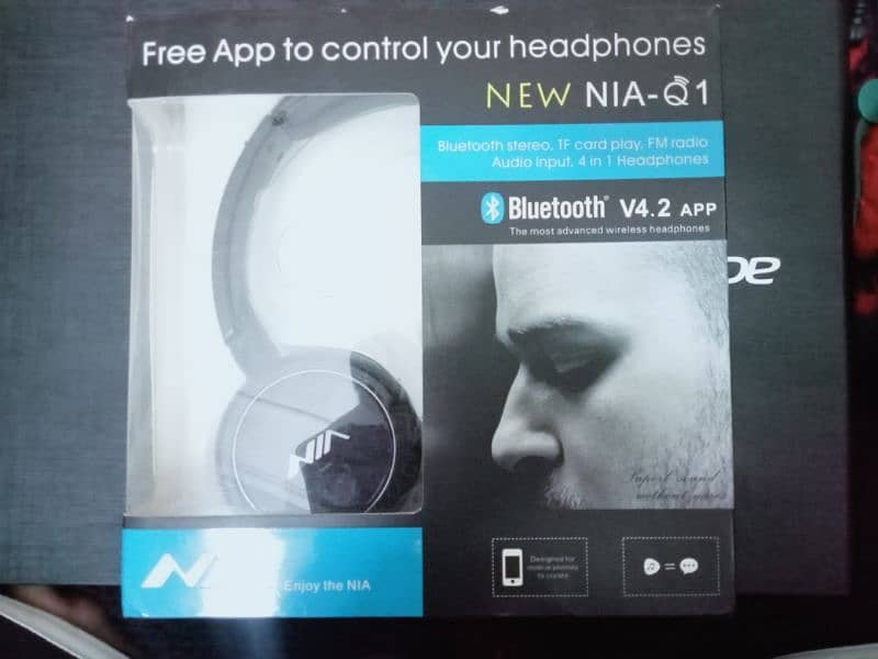 NIA HEADPHONES 0