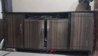 wooden LCD cabinet in very good condition