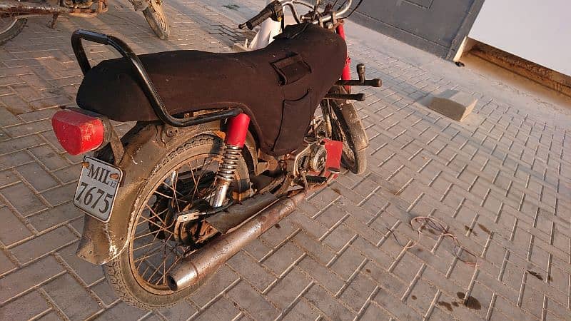 Selling Habib 2012 model motorcycle with complete dacuments 2