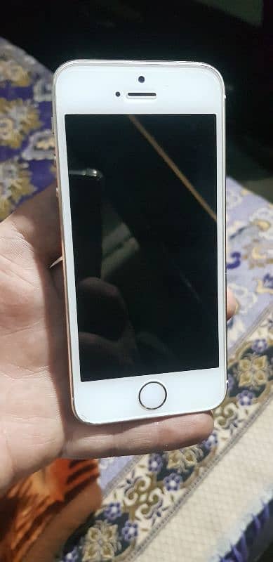 iPhone 5s for sale (32gb out class camra)03079436021 2