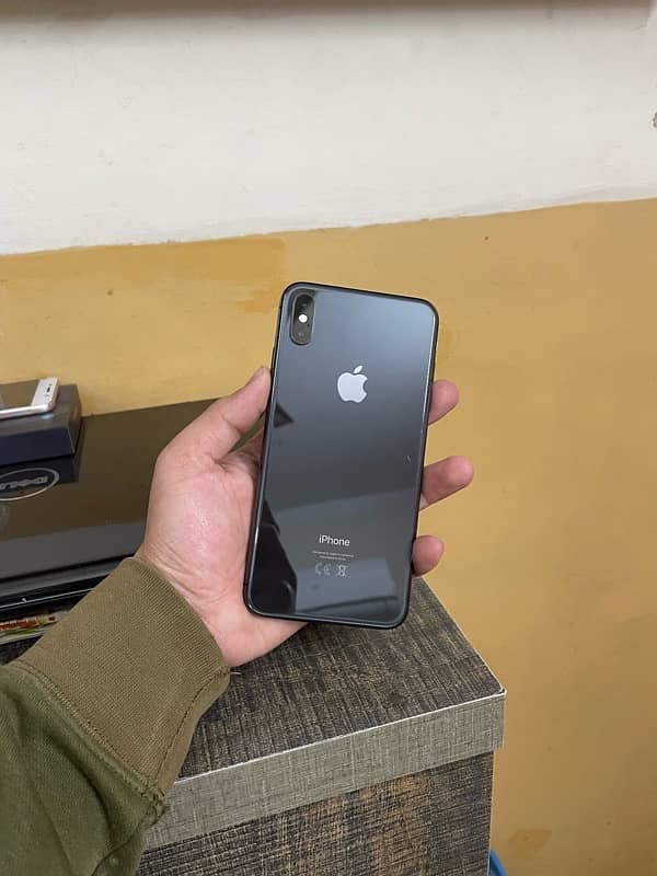 iPhone XS Max 2