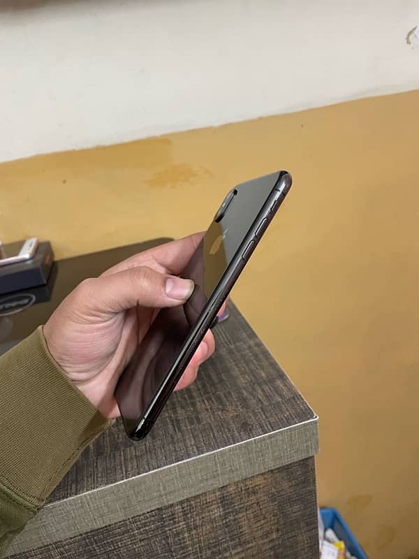 iPhone XS Max 10