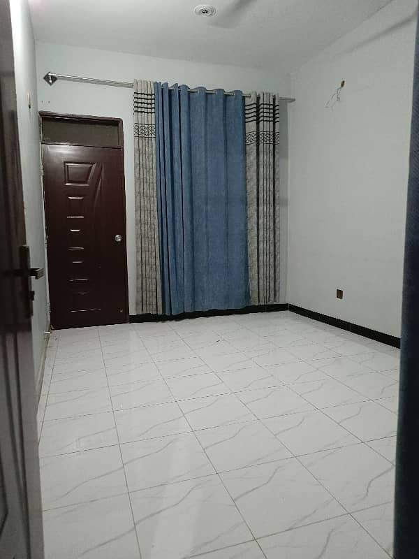 Portion for sale 3 bed DD 3 attached washrooms 2nd floor Near Happy palace school 6