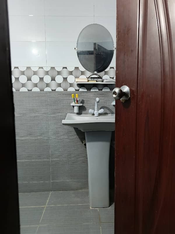 Portion for sale 3 bed DD 3 attached washrooms 2nd floor Near Happy palace school 8