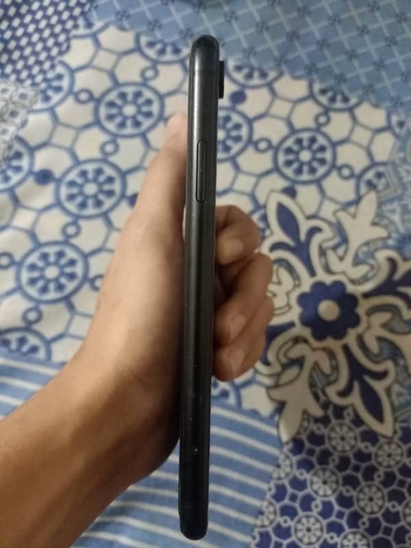 iPhone Xr 64gb non pta 3