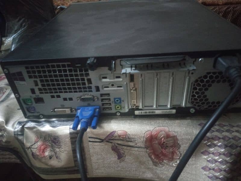 HP computer for sale 1 month only use new condition 10/10 all parts 6