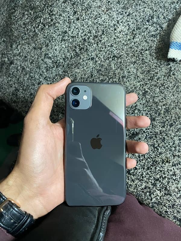 Iphone 11 Factory Unlocked non pta 64gb Black colour 0