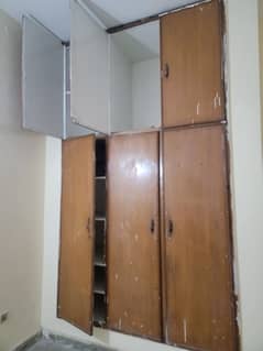 Cabinet,