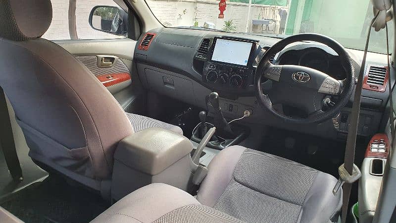 Toyota Hilux Vigo 2011 Outclass 3