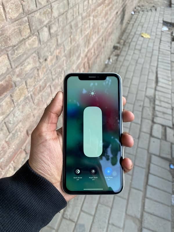 iPhone XR dual PTA official 64gb need cash no exchange 4