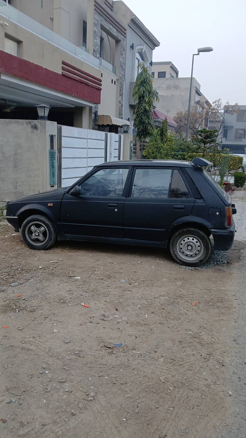 Daihatsu Charade 1984 2