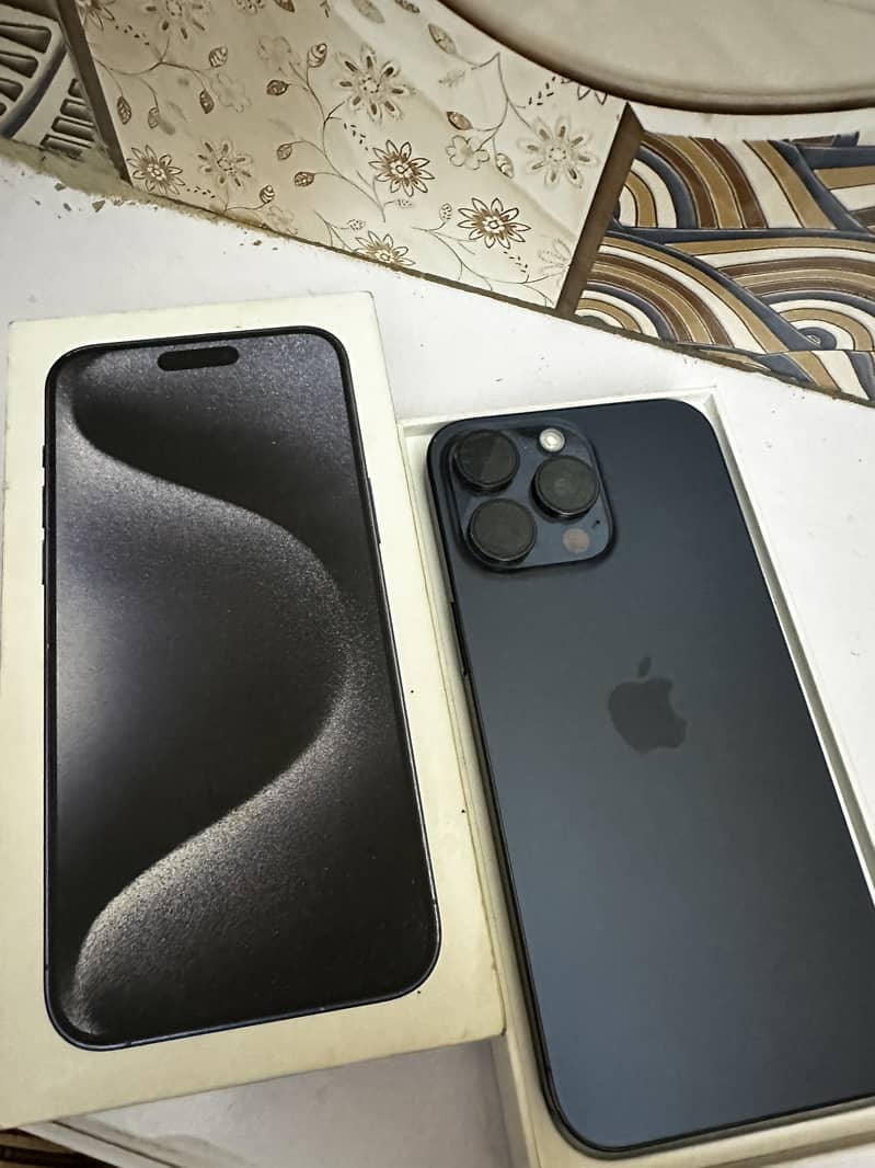 Apple iPhone 15 Pro Max 0