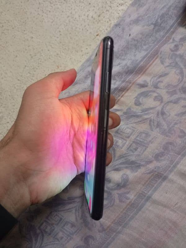 Iphone XS Max Non PTA 3