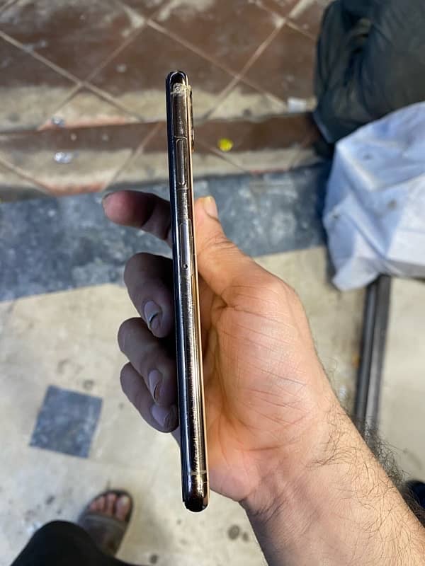 Iphone Xs Max 64gb PTA Approved 3