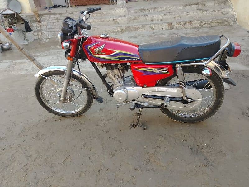 2017 model Lahore nombar 3