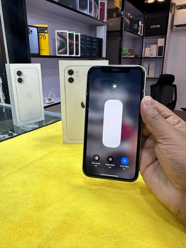 iPhone 11 64gb pta approved 2