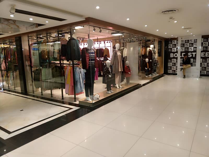 Commercial Shop For Sale In Bahria Town Lahore At Prime Location On Investor Rate 21