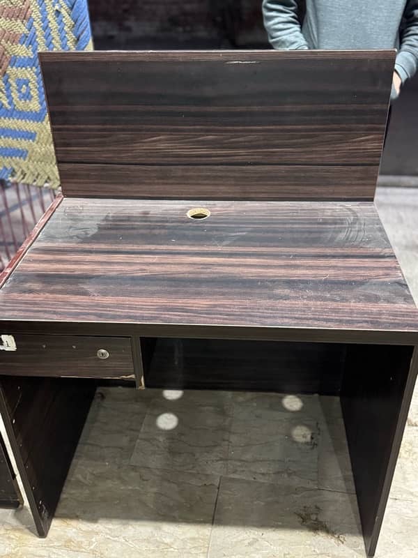 set of 4 office tables 1