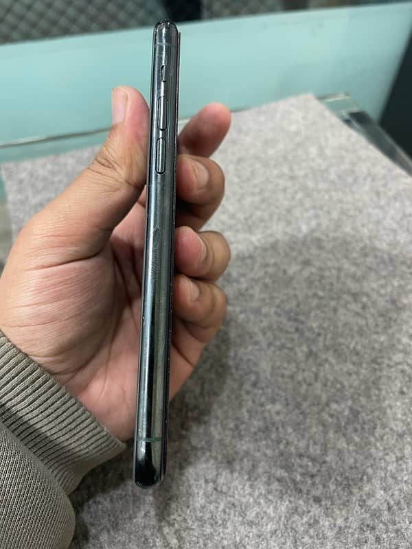 Iphone 11 pro waterpack 256 non PTA factory 73% battery 4