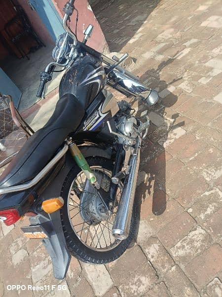 Yamaha Junoon 2012 golden no in good condition 1