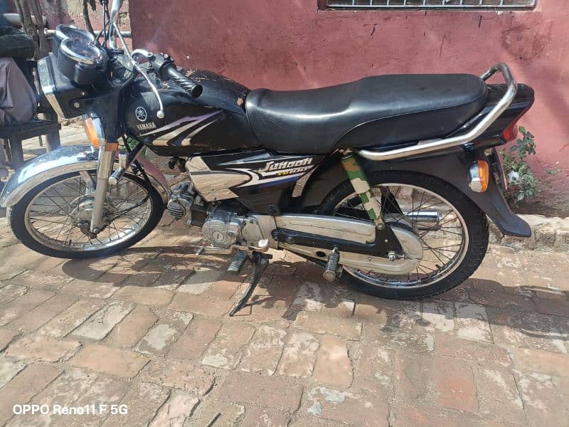 Yamaha Junoon 2012 golden no in good condition 9