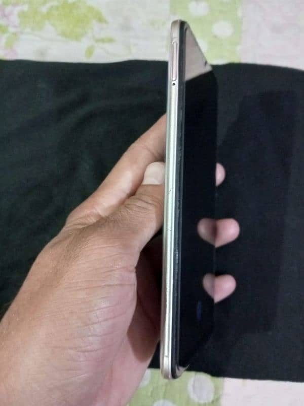 Vivo s1 pro with charger 5