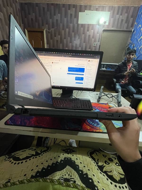 Toshiba Laptop 8gb | 128 GB 4