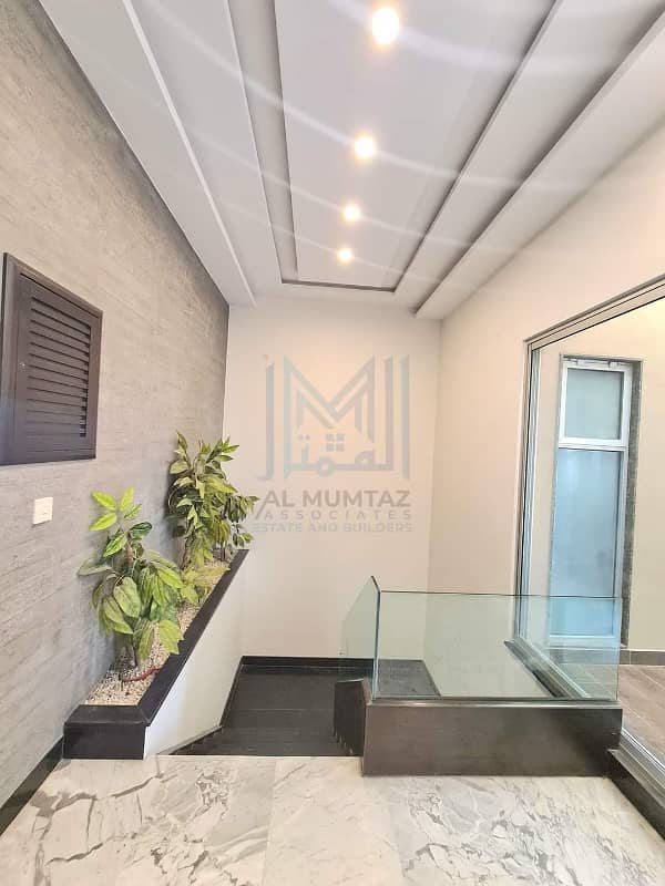 10 Marla House Available For Sale In Dha Phase 5 3