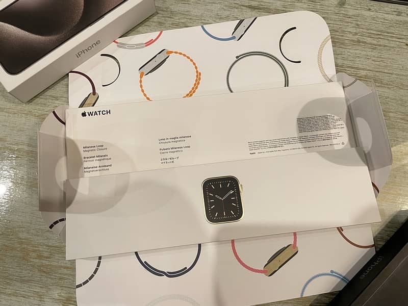 APPLE WATCH 6 GOLD STAINLESS STEEL 44MM 9