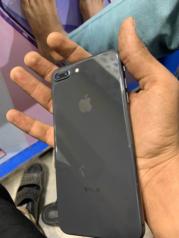 IPHONE 8 plus 0