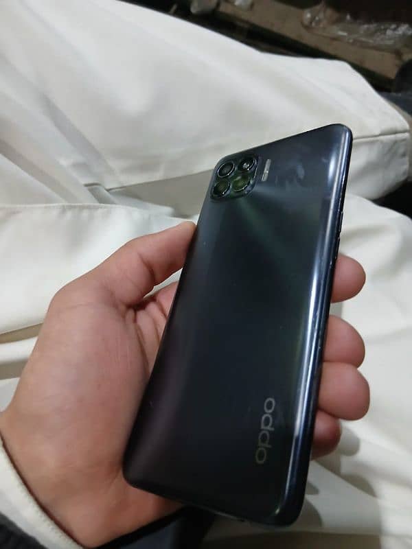 Oppo F 17 pro 4