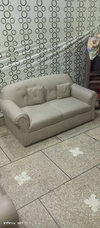 sofa set in excellent condition 03067593756 5