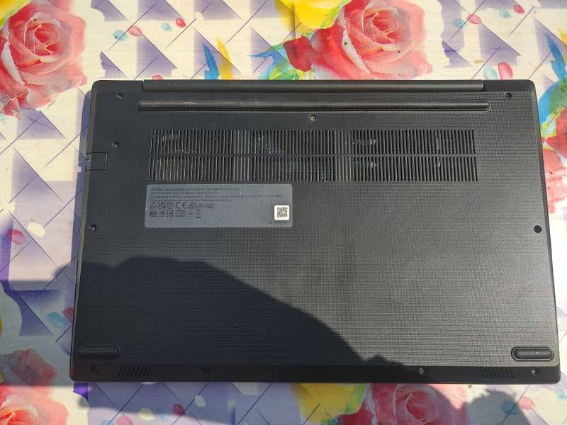 Lenovo V14 G3 6