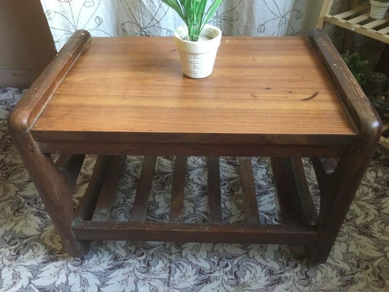 ek piece table he 0