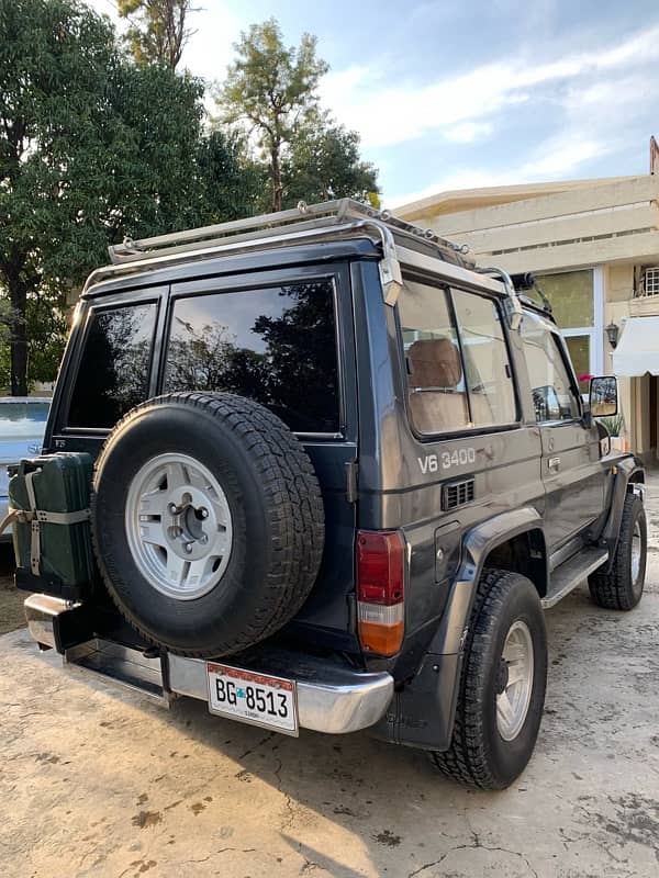 Toyota Land Cruiser 1989 6