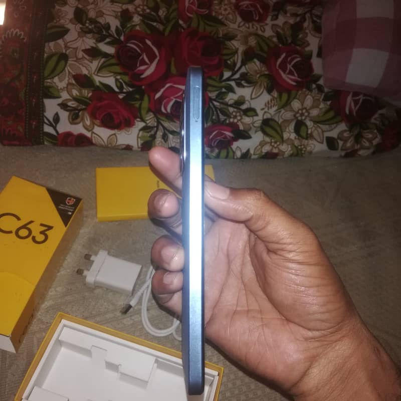 Realme c63 6.128 3