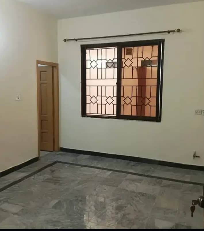 Beautiful 600 Square Yards Ground Floor Portion For Rent In G-11 13