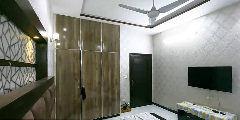 20 Marla Double-Storey House For Sale In Johar Town Phase 2, Block H1 - Demand: 8 Crore 17