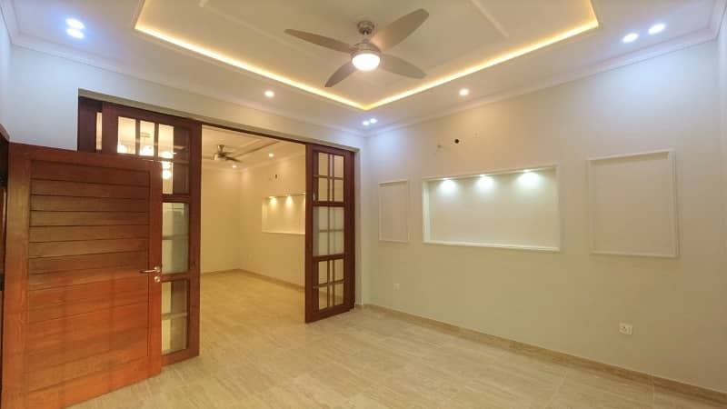 1 Kanal 2 Story 52 Feet Front Marble Tiled VIP Location For Sale 7