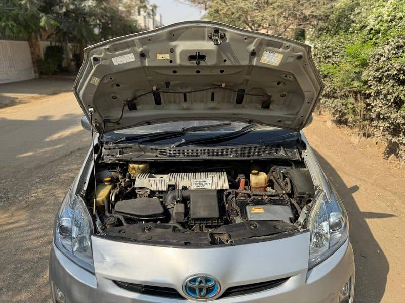 Toyota Prius 2010-15 6