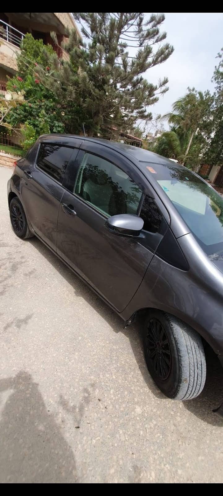 Toyota vitz 2011/2014 Excellent condition 2