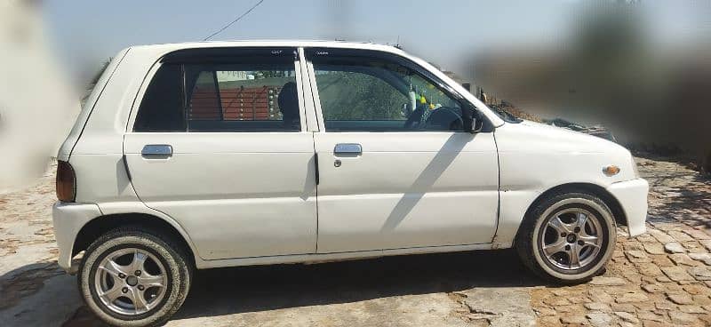 Daihatsu Cuore Manual in Chakwal 3